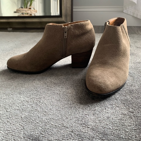 Booties - Picture 3 of 5